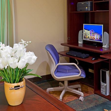 Holiday Inn Express & Suites Carneys Point - Pennsville By Ihg Extérieur photo