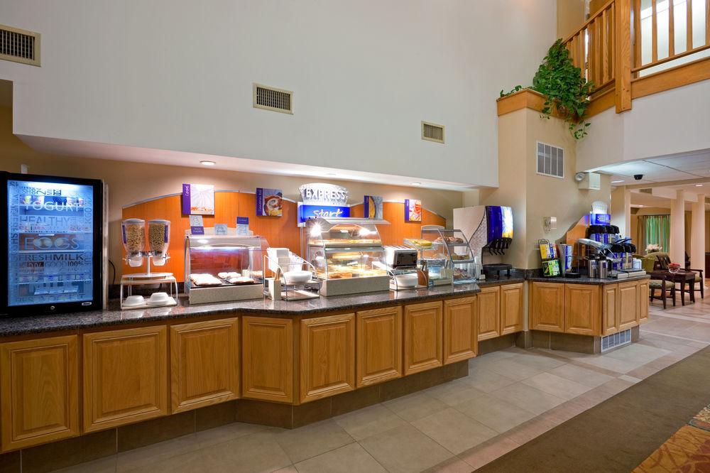 Holiday Inn Express & Suites Carneys Point - Pennsville By Ihg Extérieur photo