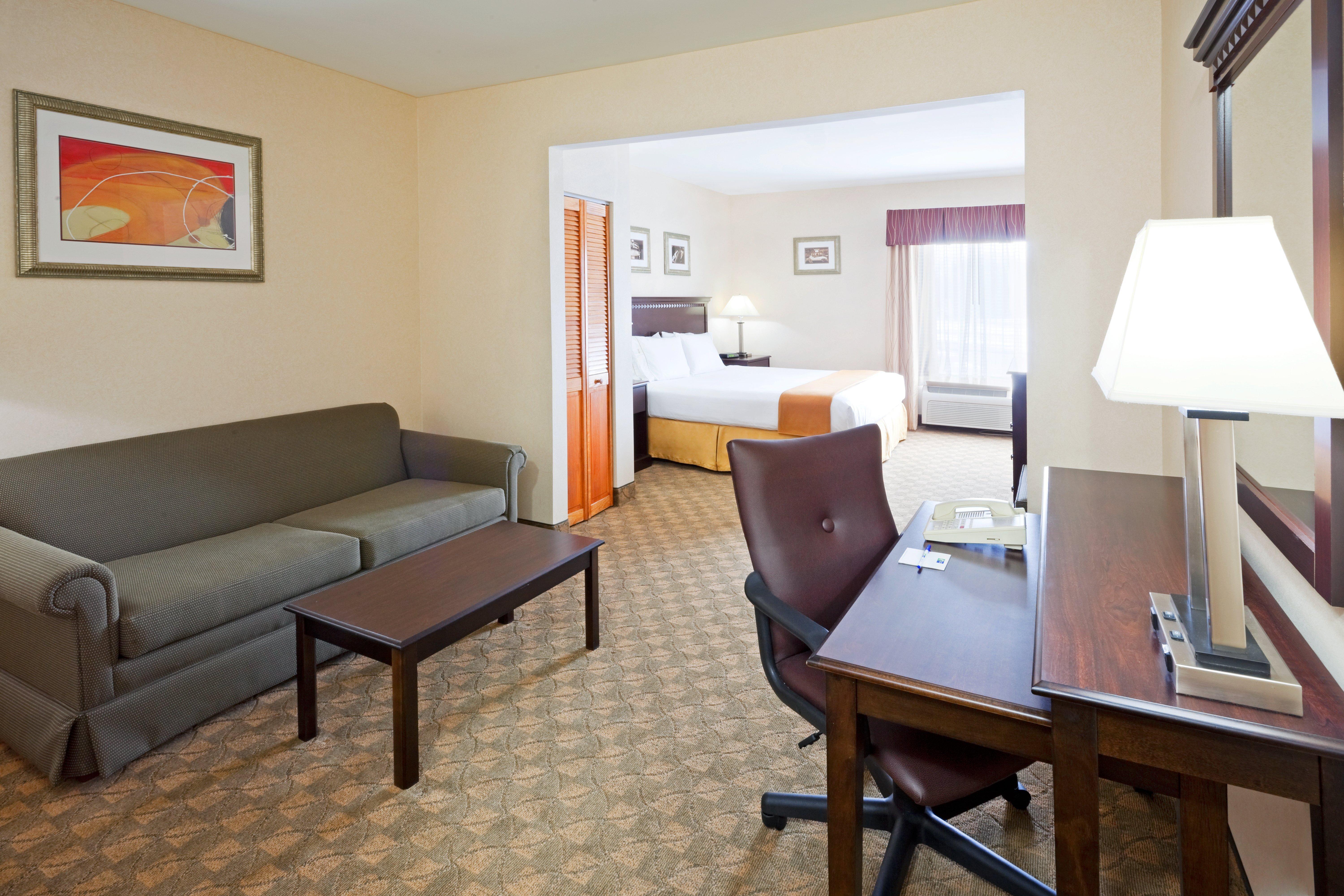 Holiday Inn Express & Suites Carneys Point - Pennsville By Ihg Extérieur photo
