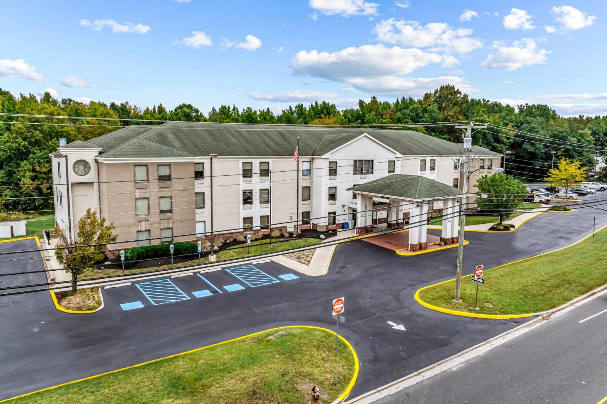 Holiday Inn Express & Suites Carneys Point - Pennsville By Ihg Extérieur photo