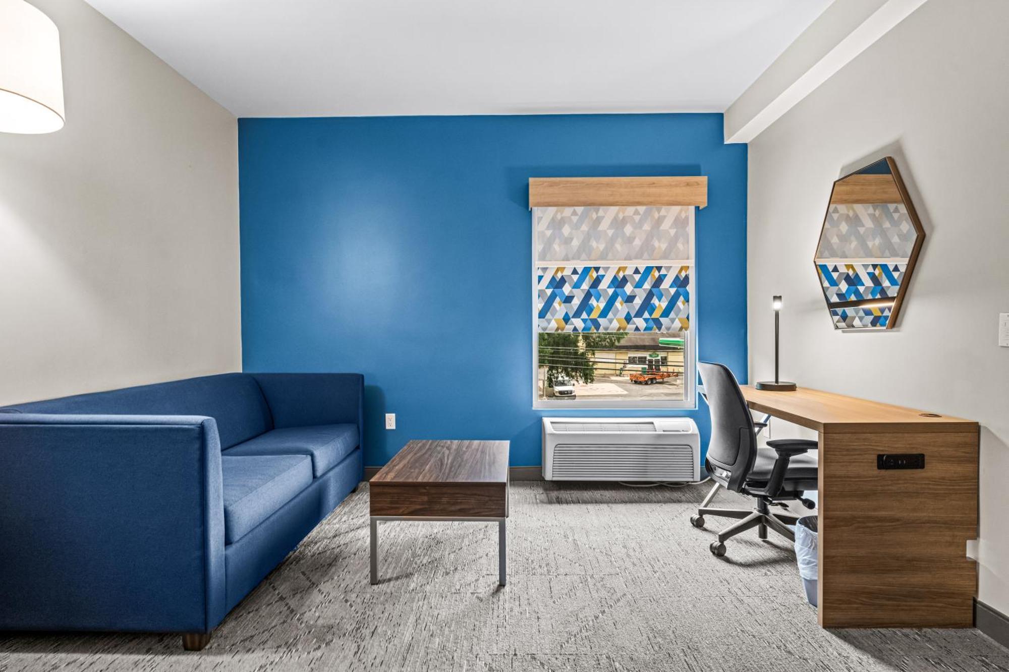 Holiday Inn Express & Suites Carneys Point - Pennsville By Ihg Extérieur photo